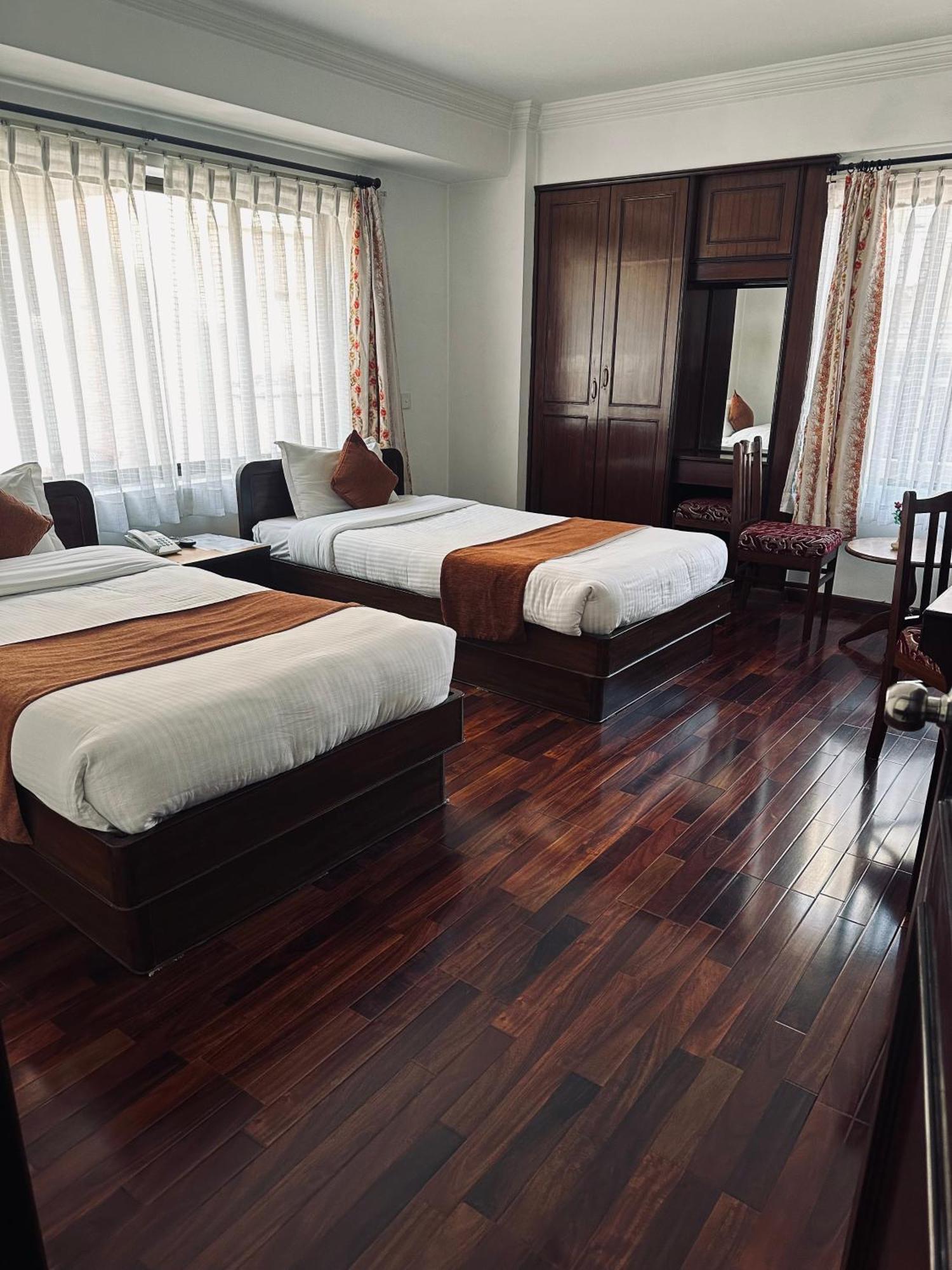 Fuji Hotel Katmandou Extérieur photo