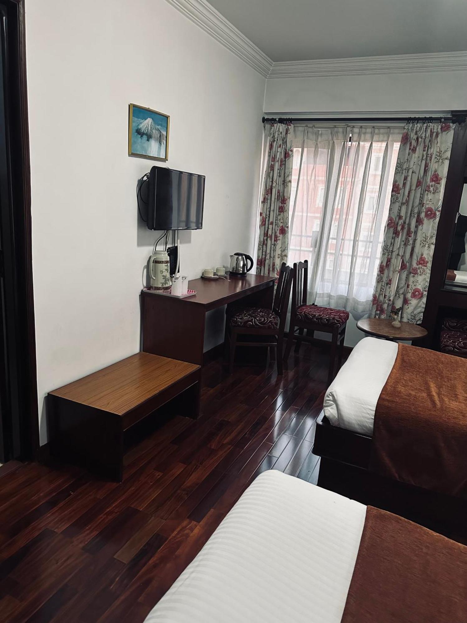 Fuji Hotel Katmandou Extérieur photo