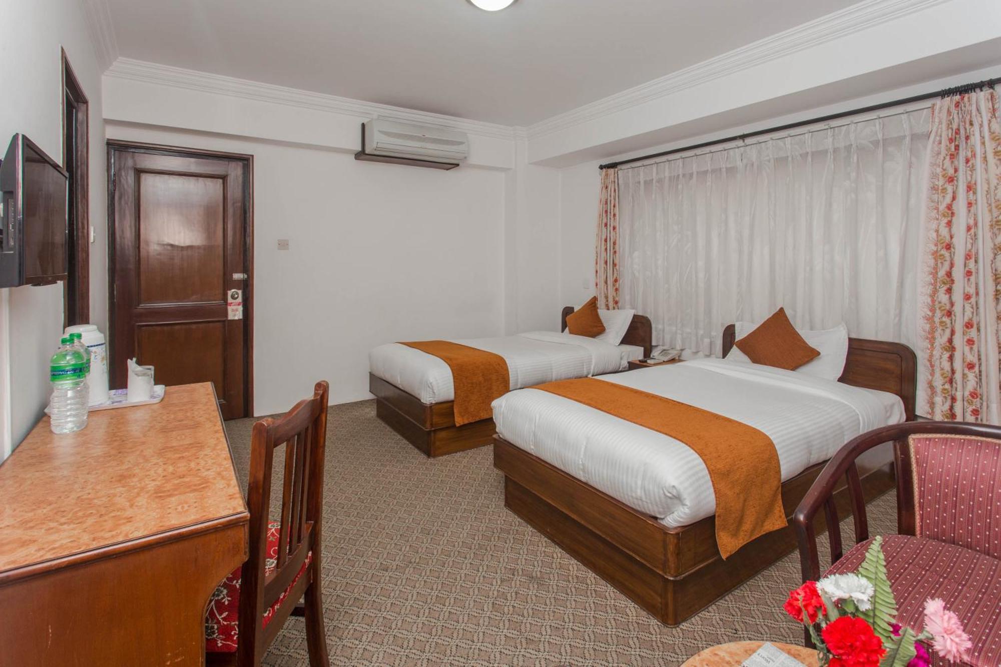 Fuji Hotel Katmandou Extérieur photo